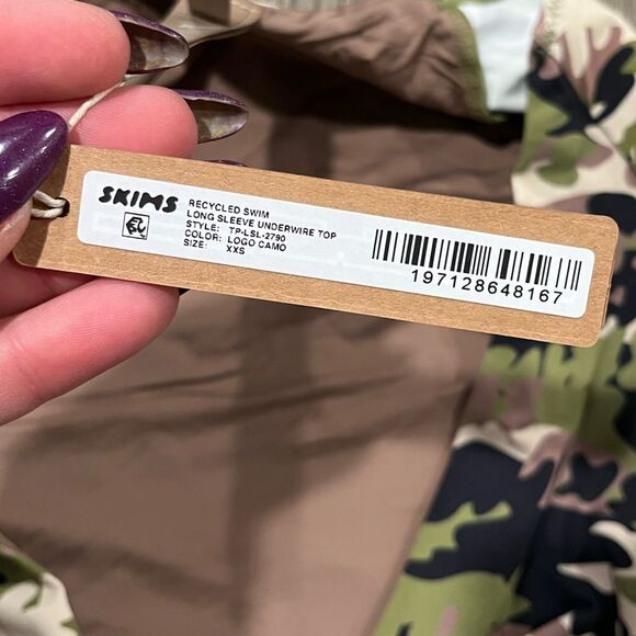 NWT Skims Recycled Swim Long Sleeve Underwire Top Deep Plunge Neck Camo XXS - Picture 3 of 4